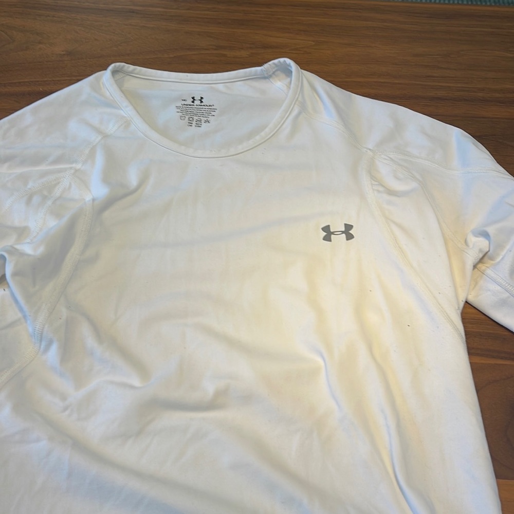 Under Armour METAL women’s white l/s warm up tee sz medium